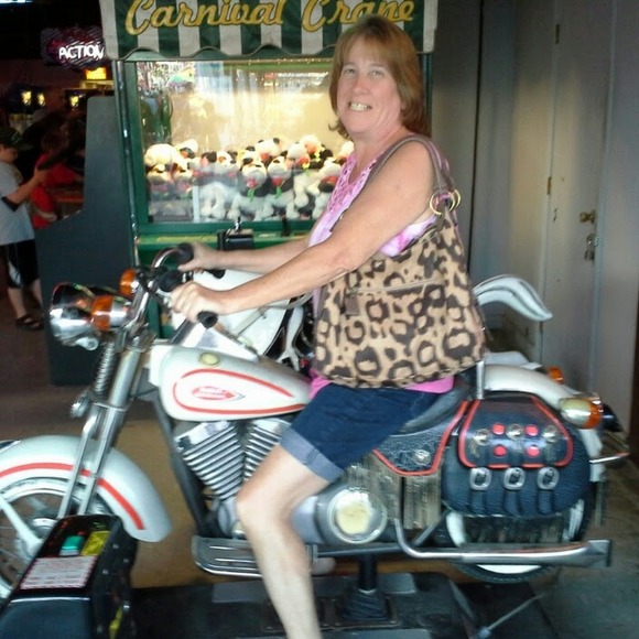 Profile Picture of Nancy Cook (@nancook61) on Poshmark