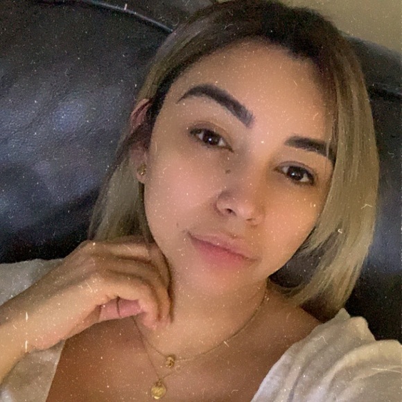 Profile Picture of Leticia Matute (@leticiamatute) on Poshmark