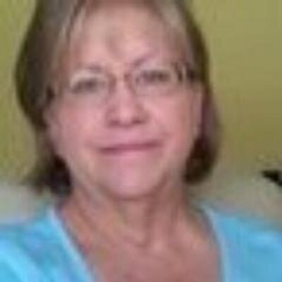 Profile Picture of Elizabeth Dumas (@web2teaching) on Twitter