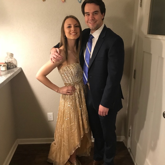 Profile Picture of Clara Linhoff (@cjlinhoff) on Poshmark