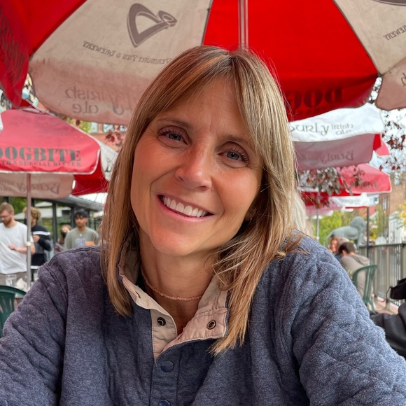 Profile Picture of Stacy Wilkinson (@s_wilki) on Poshmark