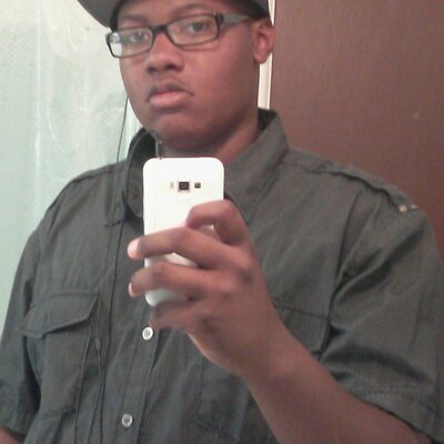 Profile Picture of Robert Entzminger (@Robkillinniggas) on Twitter