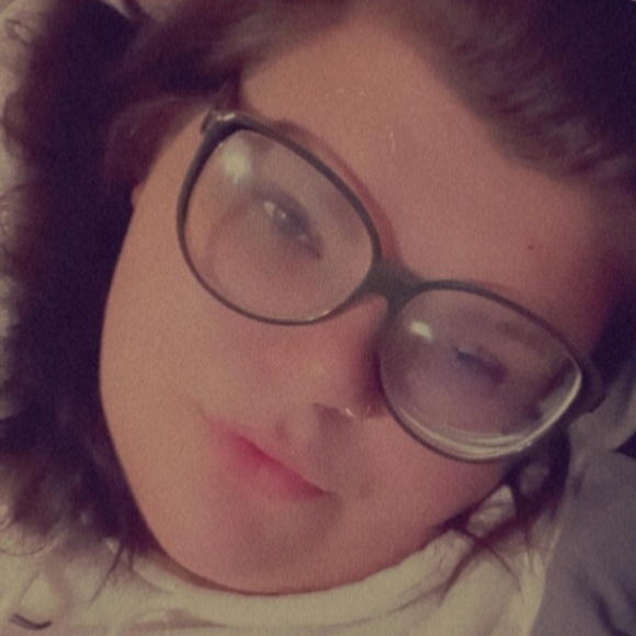 Jazmon Morton - Poshmark Profile Picture of Jazmon Morton (@jazmonmorton) on Poshmark