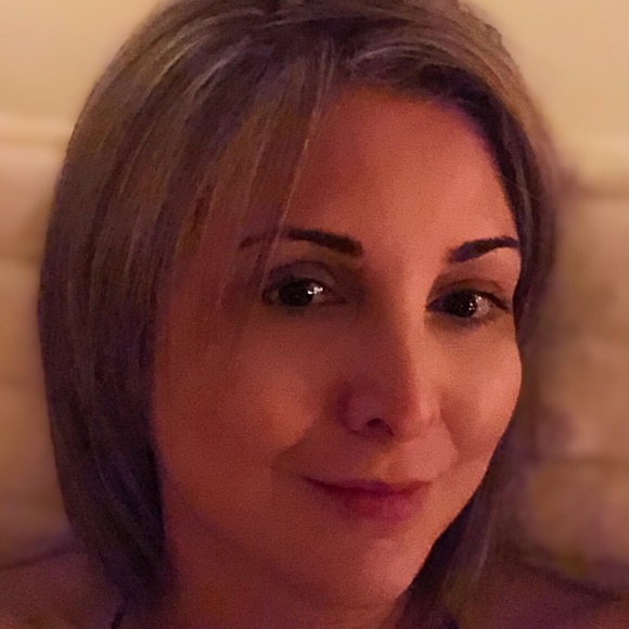 Profile Picture of Firouzeh Rabizadeh (@fannie67) on Poshmark