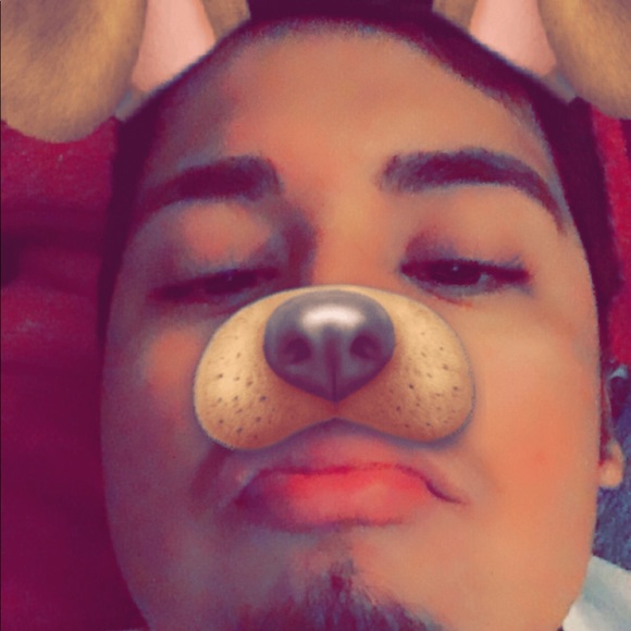 Profile Picture of Arturo Carlos (@apcarlos99) on Poshmark