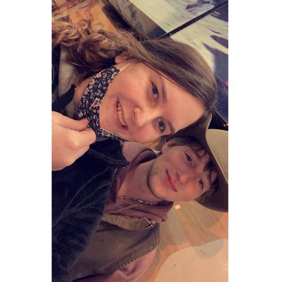 Profile Picture of Jodi Burton (@jodileigh15) on Poshmark