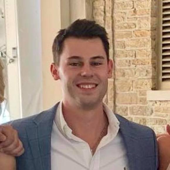 Profile Picture of Tony Boyle (@tonyboyle) on Poshmark