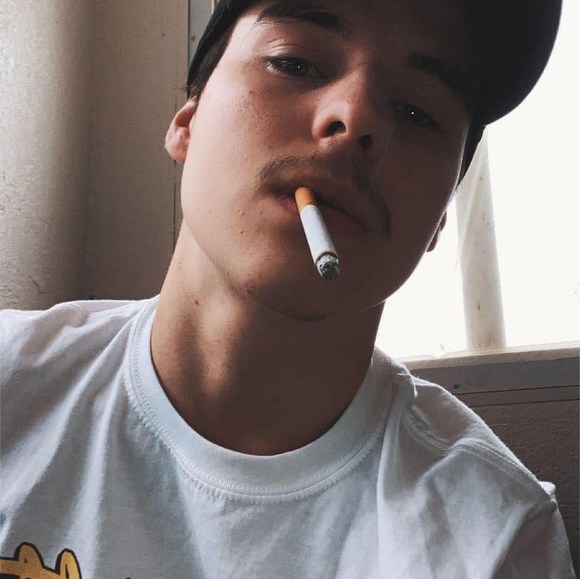 Kyle Meeker - Poshmark Profile Picture of Kyle Meeker (@kylemeeker210) on Poshmark