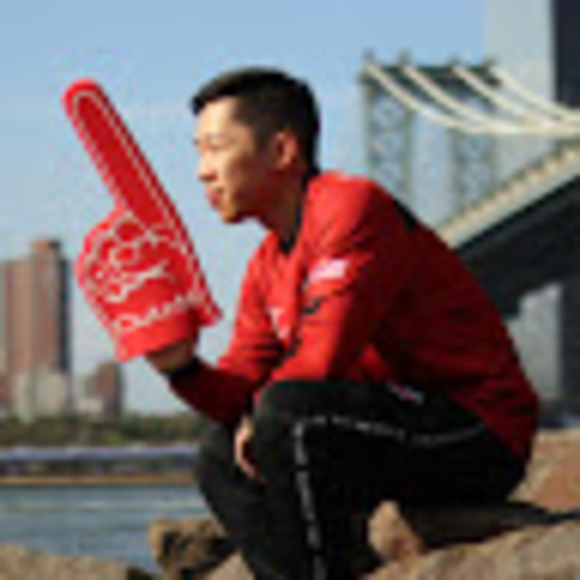 Profile Picture of Jonathan Hui (@jthui95) on Poshmark