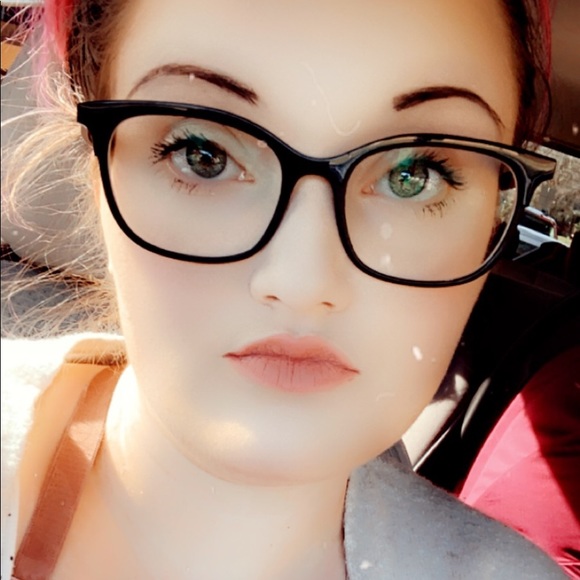 Profile Picture of Emily Joyce (@emj96) on Poshmark