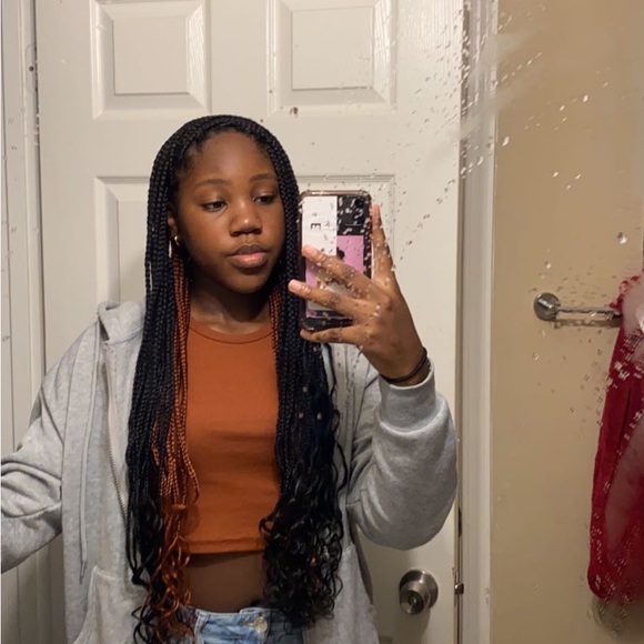 Profile Picture of Ovonya Pinder (@ovonya_pinder) on Poshmark