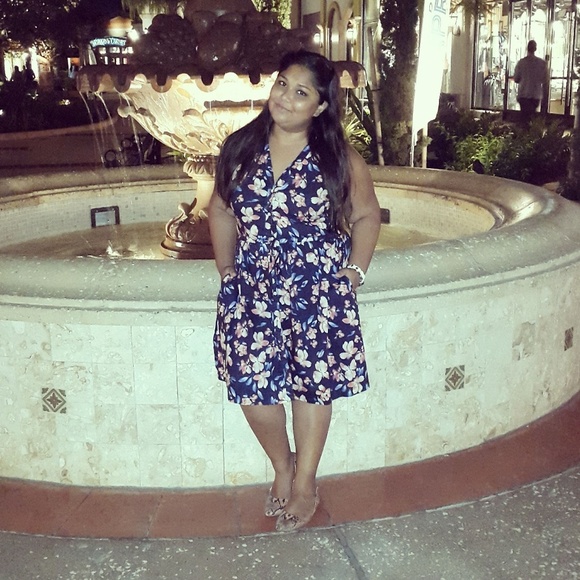 Profile Picture of Tanith Moodley (@tanithmoo) on Poshmark