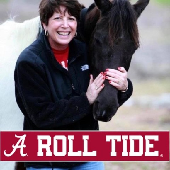 Profile Picture of Kitty Ruzic (@kitty_ruzic) on Poshmark