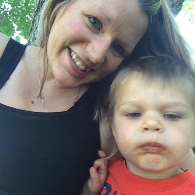 Profile Picture of Kim Ruggles (@clothmommy) on Twitter