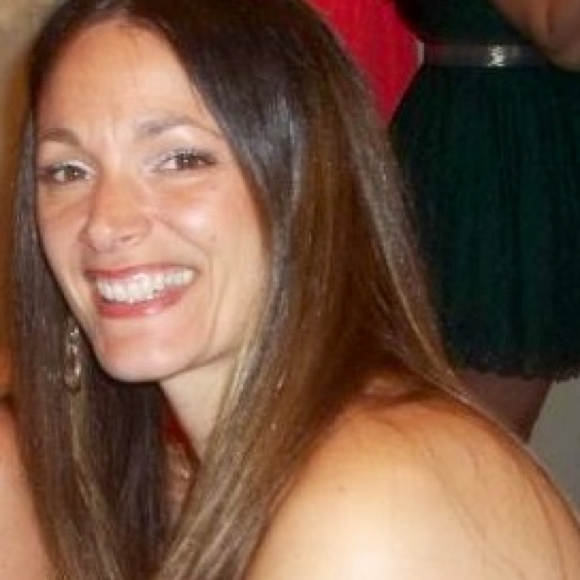 Profile Picture of Kim Iacono (@kimmykay122) on Poshmark