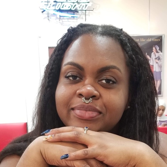 Profile Picture of Jonisha Conover (@jamillah415) on Poshmark