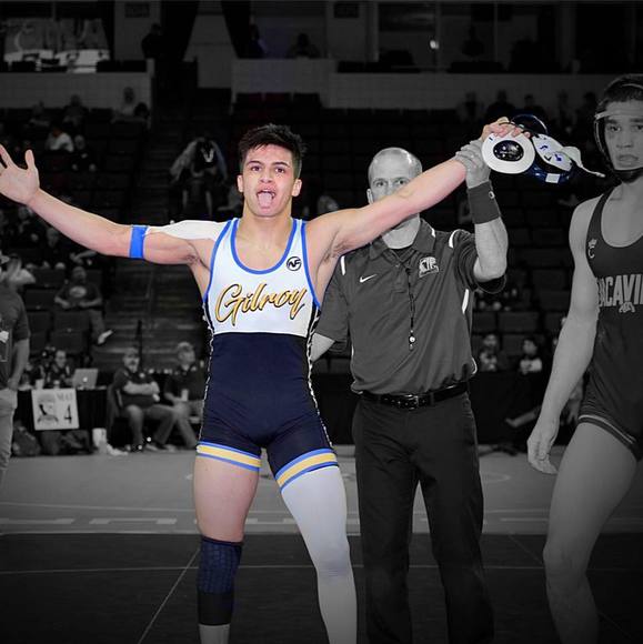 Profile Picture of Daniel Vizcarra (@danielvizcarra) on Poshmark