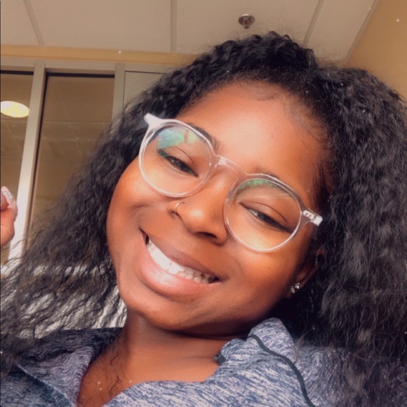 Profile Picture of Allyiah Varnum (@1allyiah) on Poshmark