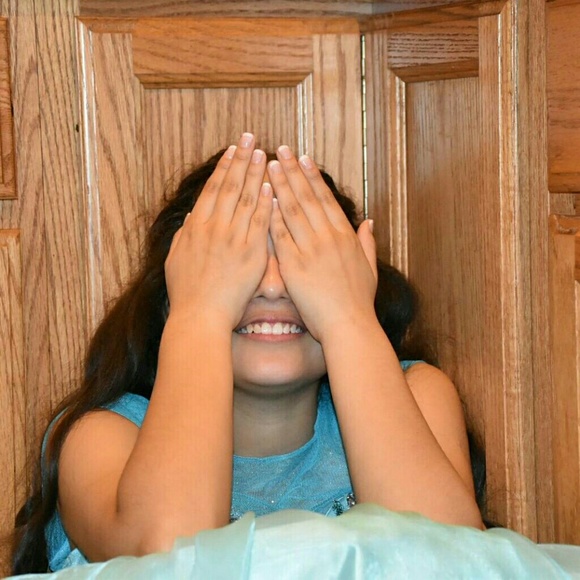 Dixie Delcid - Poshmark Profile Picture of Dixie Delcid (@dixiedelcid) on Poshmark