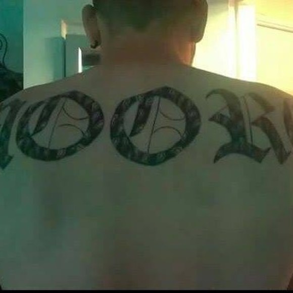 Profile Picture of Rob Moore (@robmoore204) on Poshmark