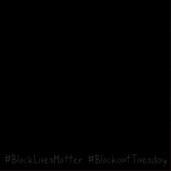 Profile Picture of Sinthuya Vigneswaran (@sinthuyav) on Poshmark