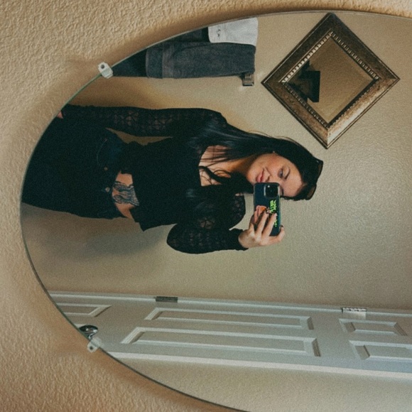 Profile Picture of Emily Copp (@emilycopp) on Poshmark