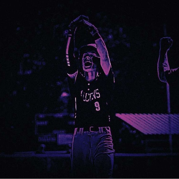 Profile Picture of Mitchell Kane (@mitchxmittens) on Poshmark