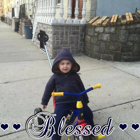 Profile Picture of Mike Moga (@michaelmoga2) on Poshmark