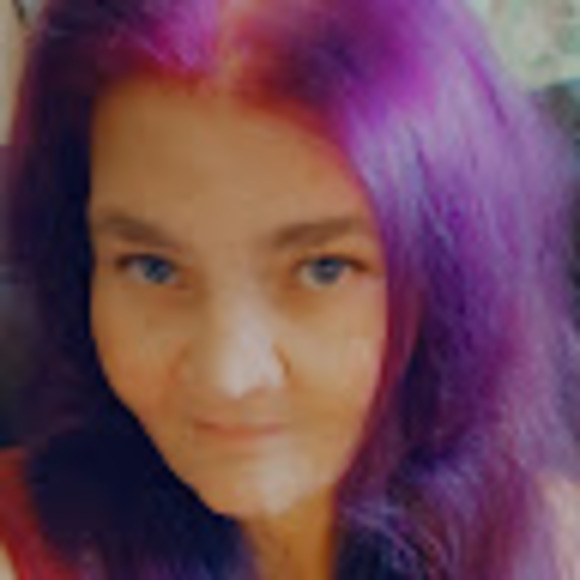 Profile Picture of Leora Lemunyon (@leoralemunyon61) on Poshmark
