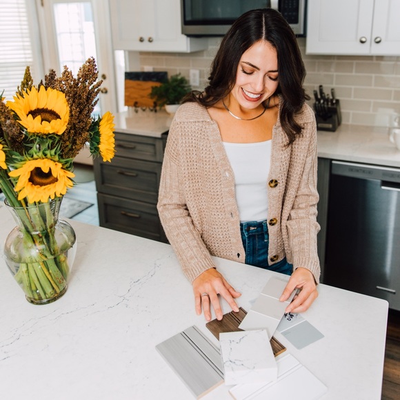 Profile Picture of Jillian Gorman (@jgorman002) on Poshmark