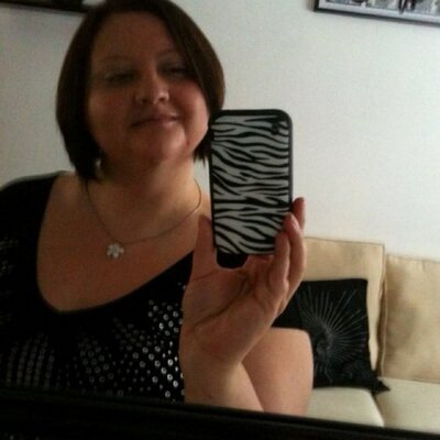 Profile Picture of Tina Page (@tinapage77) on Twitter