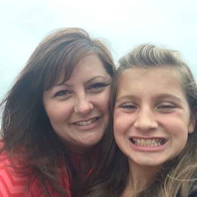 Profile Picture of Jennifer Holcomb (@jcholcomb98) on Twitter