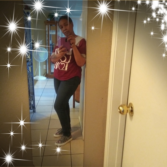 Profile Picture of Pamela Wiley (@gt2012loriser) on Poshmark