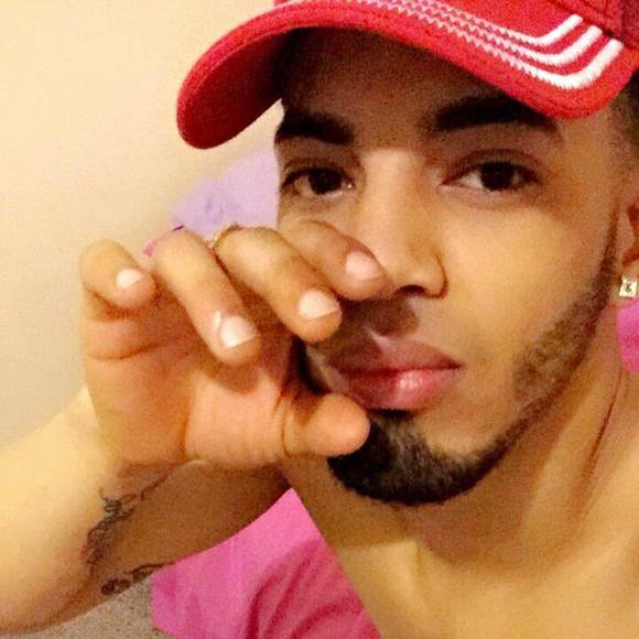 Profile Picture of Christopher Guzman (@chris2020guzman) on Poshmark