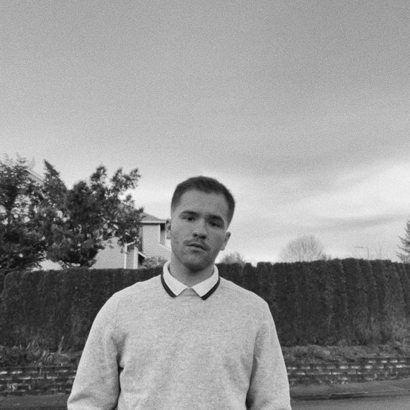 Profile Picture of David Filimonchuk (@dfilimonchuk) on Poshmark