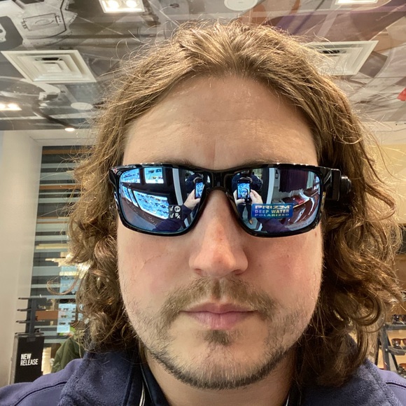 Profile Picture of Travis Embacher (@tembacher) on Poshmark