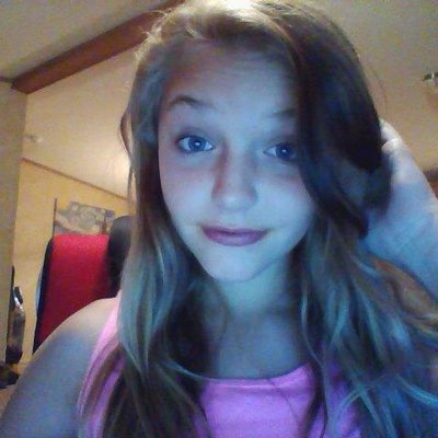 Profile Picture of Sky Bennett (@BeautyLucysky) on Twitter