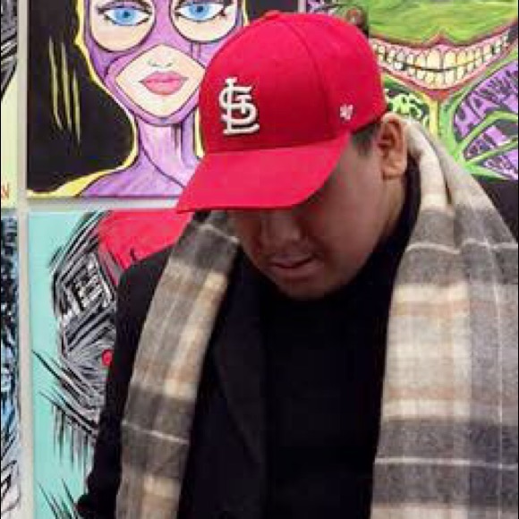 Profile Picture of Danny Mixayphon (@dannymix) on Poshmark