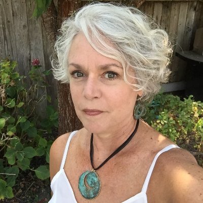 Profile Picture of Laura Bradley (@LAMBRADLEY) on Twitter