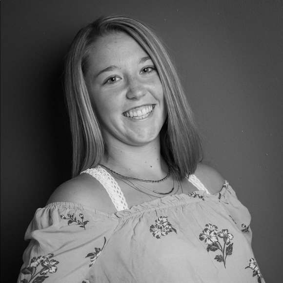 Profile Picture of Laney Smith (@laneysmith710) on Poshmark