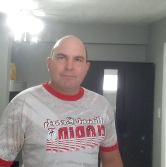 Profile Picture of Darliens Parra álvarez (@darliensp) on Poshmark