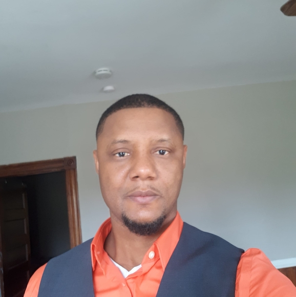 Profile Picture of Amos Kegbeh (@kegbehamos) on Poshmark