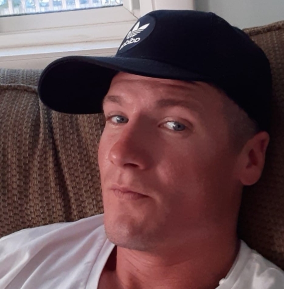 Profile Picture of Scott Balcom (@sab0588) on Poshmark