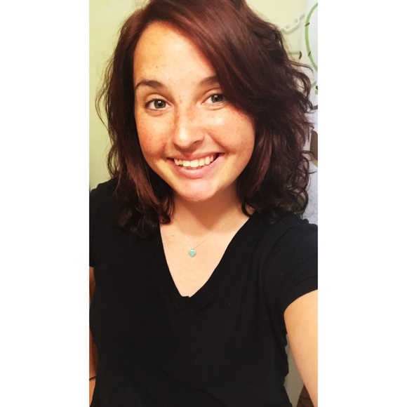 Profile Picture of Paige Boyd (@paigeboyd19) on Poshmark