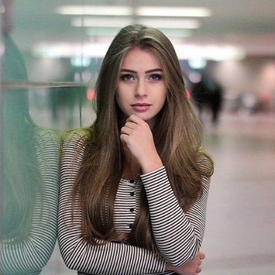 Profile Picture of Ella Johnson (@EllaJohnson1199) on Twitter