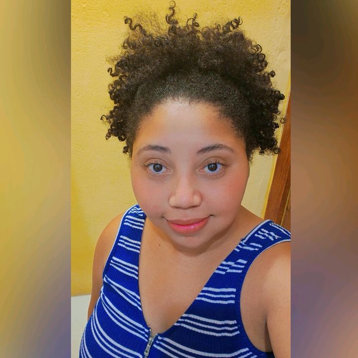 Profile Picture of JHENYGONÇALVES (@jhenygoncalvesoficial) on Tiktok