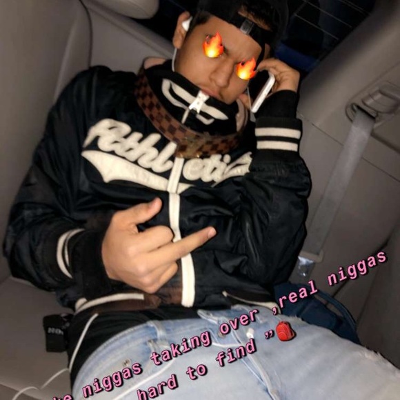 Profile Picture of Omar Sosa (@yunngkiddd_) on Poshmark