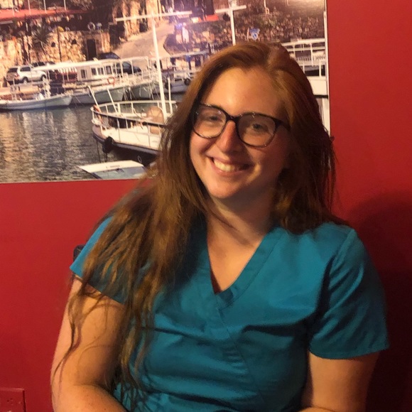 Profile Picture of Emily Ostrander (@dremily13) on Poshmark