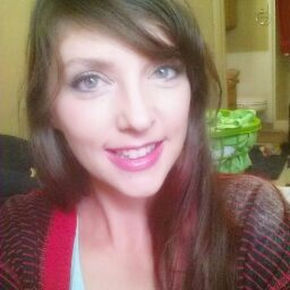 Profile Picture of Melissa Chevere (@turtlefly33) on Poshmark