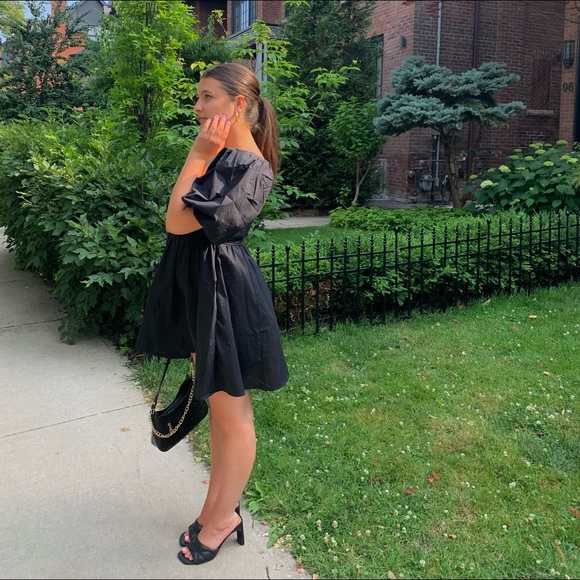 Profile Picture of Jane Macgregor (@jane_macgregor) on Poshmark